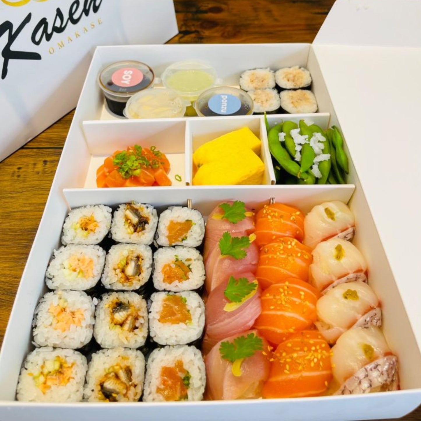 Mixed Sushi Case A4 box - 18 pieces